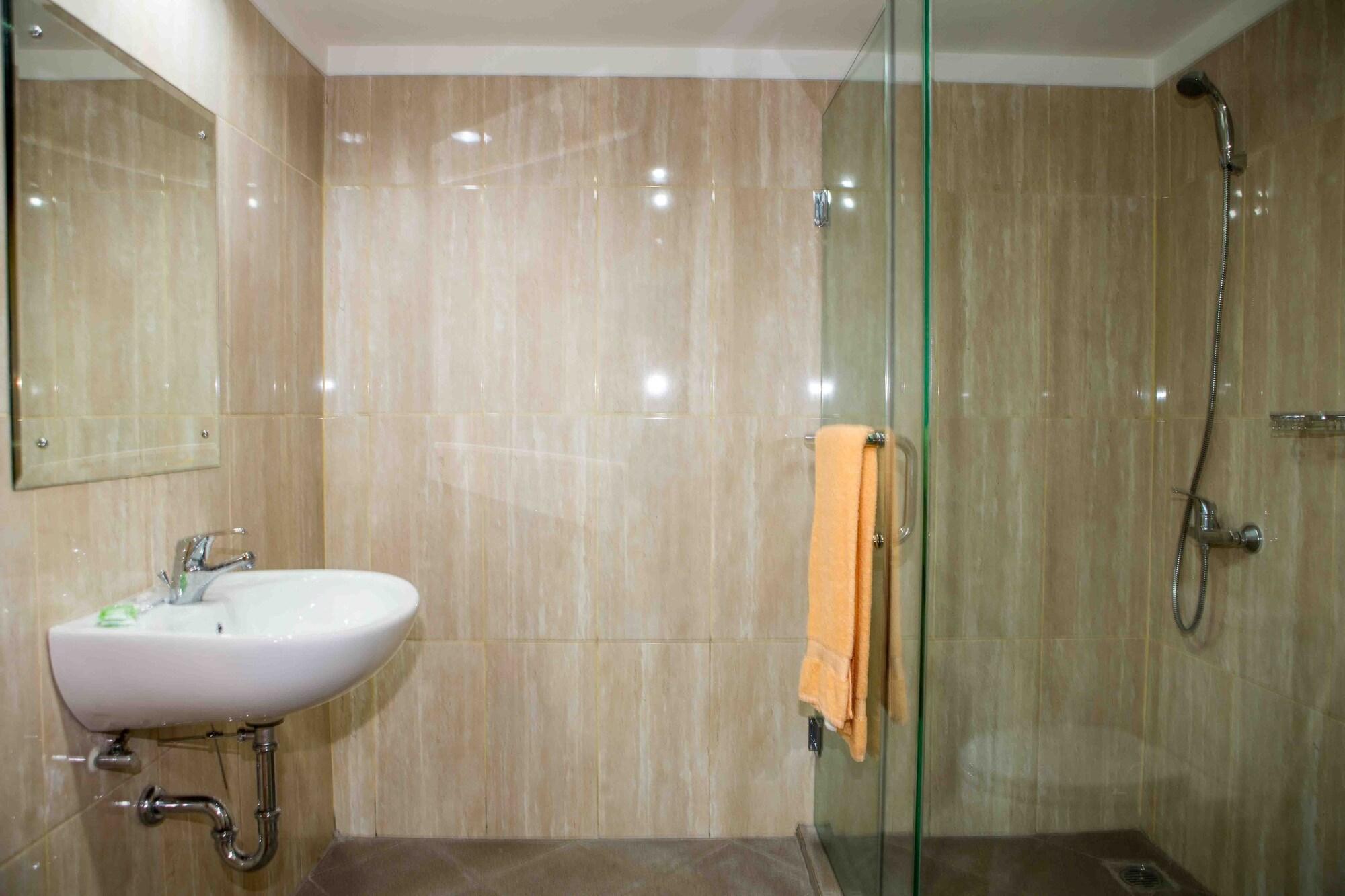 Hotel Banyuwangi Sintera Jakarta Ngoại thất bức ảnh
