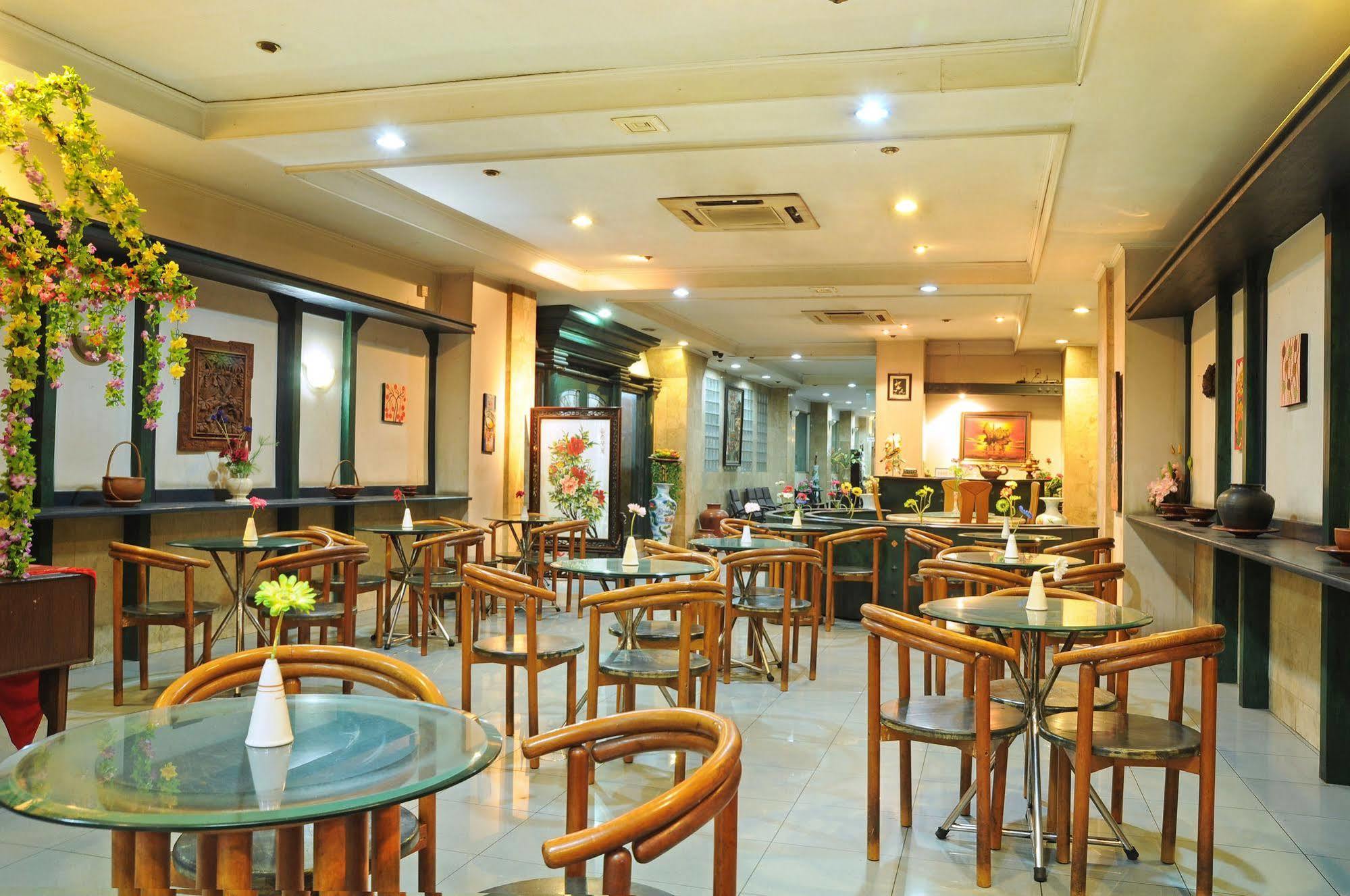 Hotel Banyuwangi Sintera Jakarta Ngoại thất bức ảnh